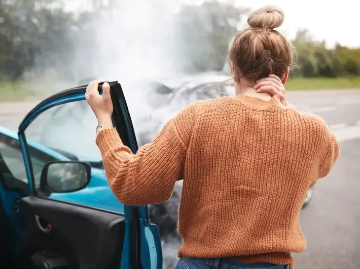 Sun City DUI wrongful death lawyer discussing case by Oakmont Golf Club area roadway